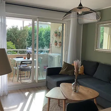 Modern Cocoon With Terrace Near The Sea Апартаменты